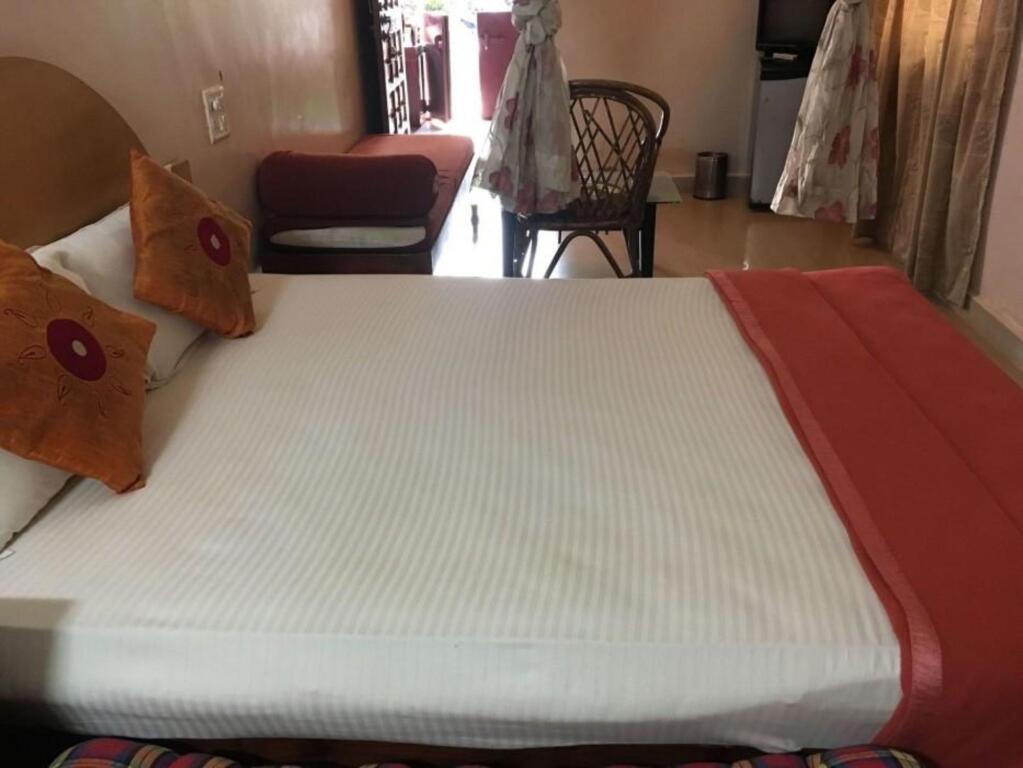 Верем: OYO 10580 Hotel Skylark