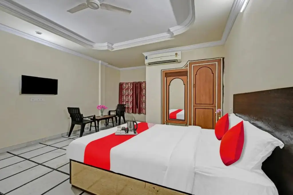 Варангал: Oyo 70196 Hotel Raj Inn