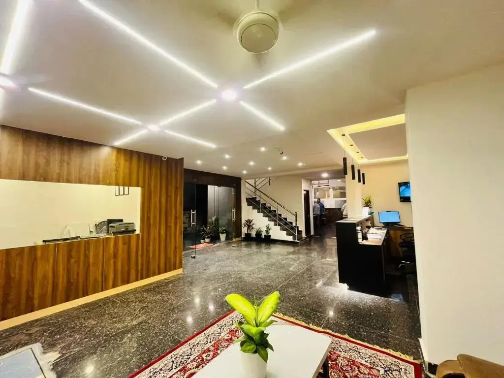 Хидерабад: Capital O 701935 Hotel Royal Grand Inn