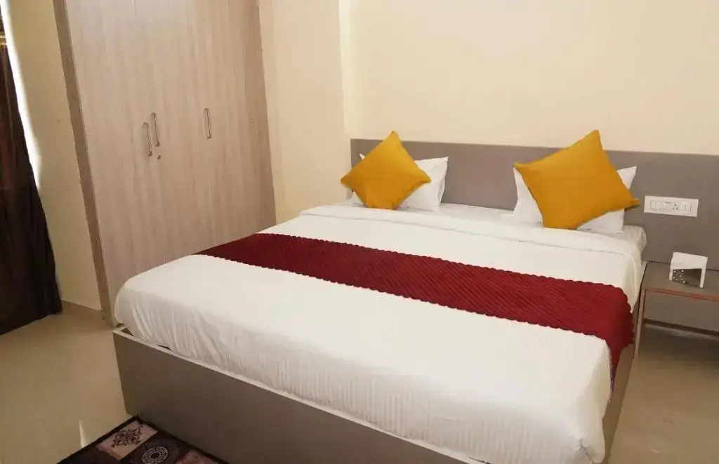 Хидерабад: Capital O 701935 Hotel Royal Grand Inn