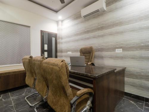 Лудхиана: OYO 84065 Hotel Bella Ciao