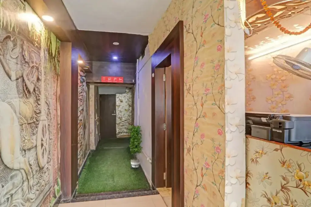 Варанаси: Oyo Flagship 70321 Hotel Ranjit