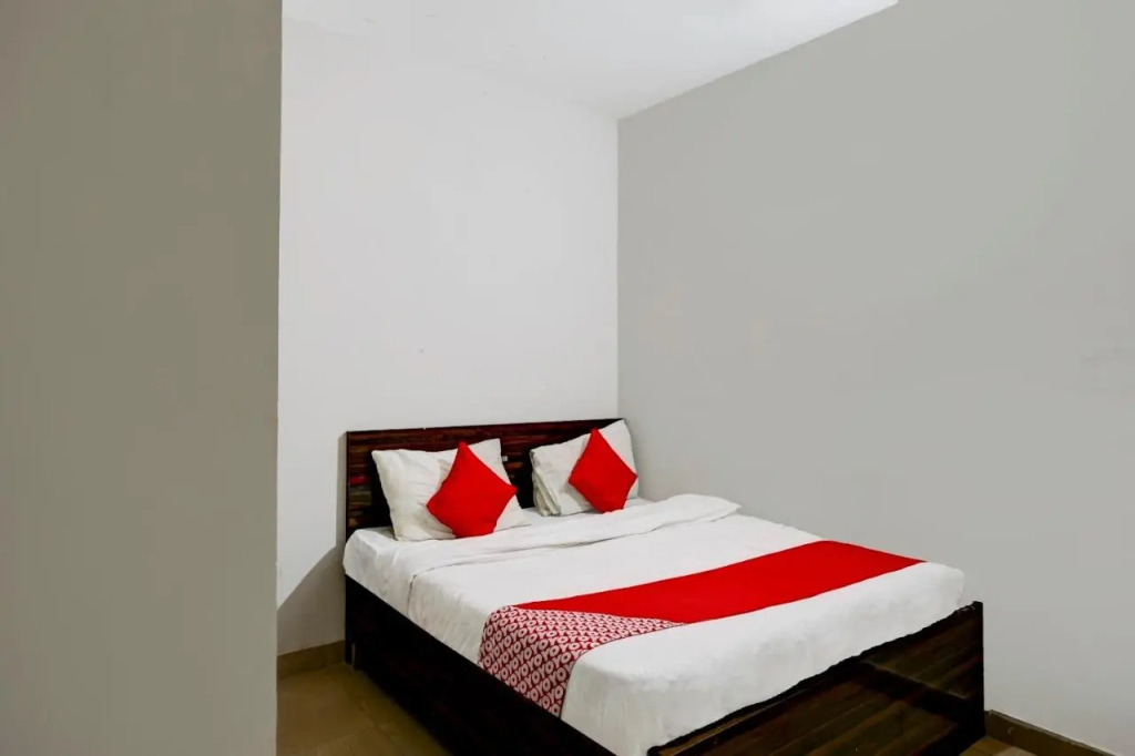 Нью-Дели: OYO Flagship 80608 Hotel Relax Inn