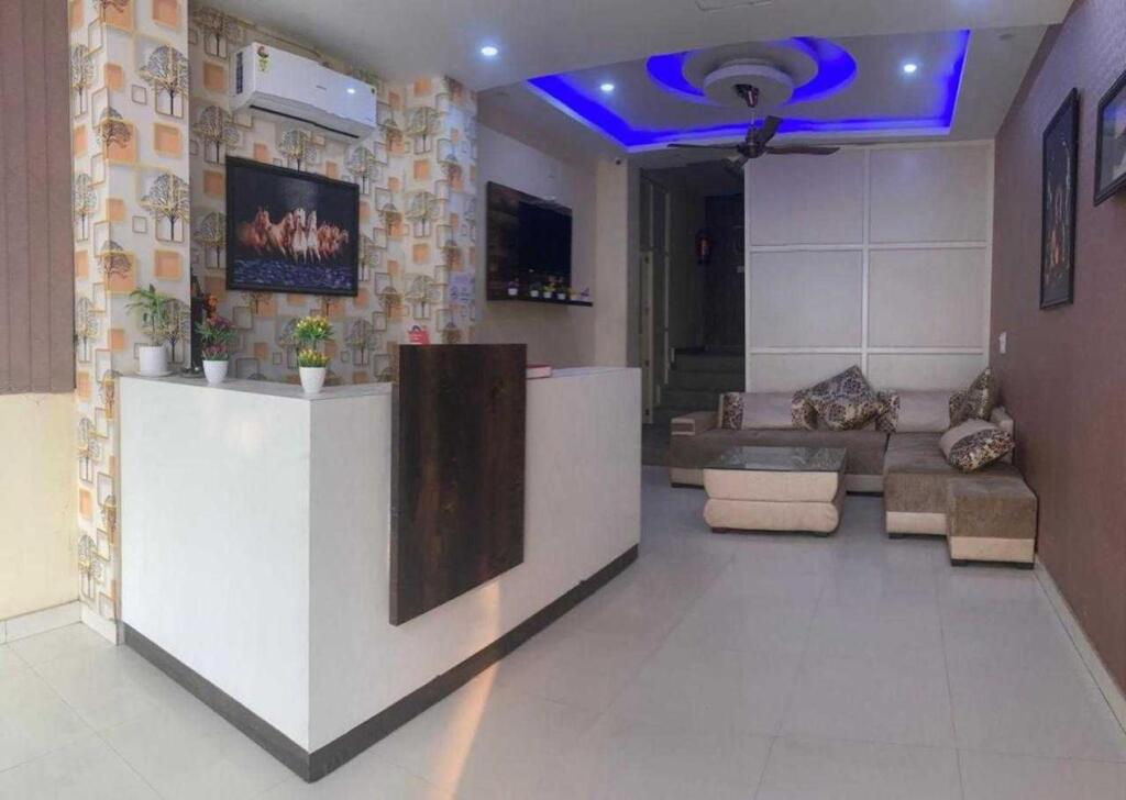 Нью-Дели: OYO Flagship 70284 Prince Home Stay