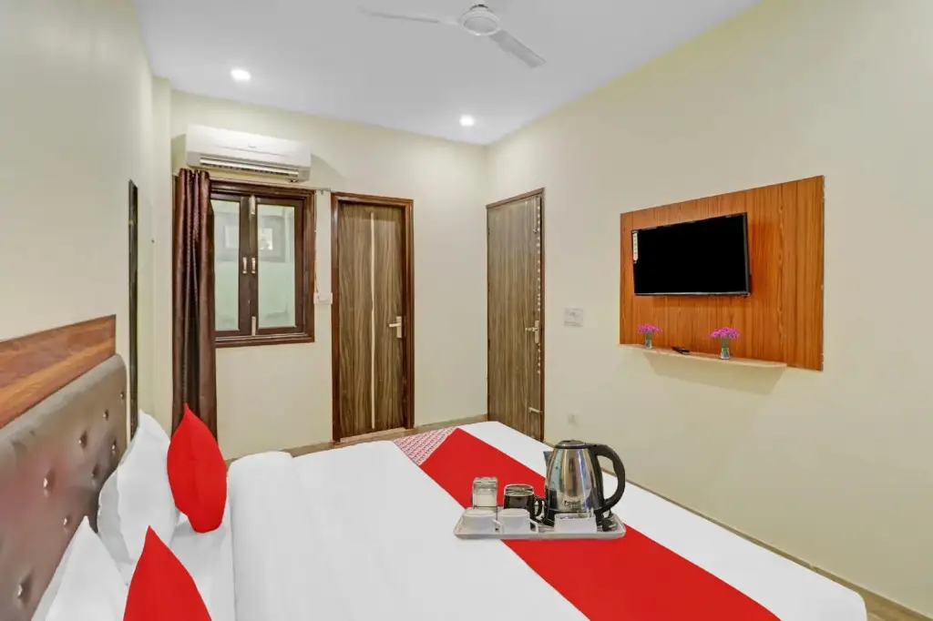 Нью-Дели: OYO 87988 Hotel Happy Moments
