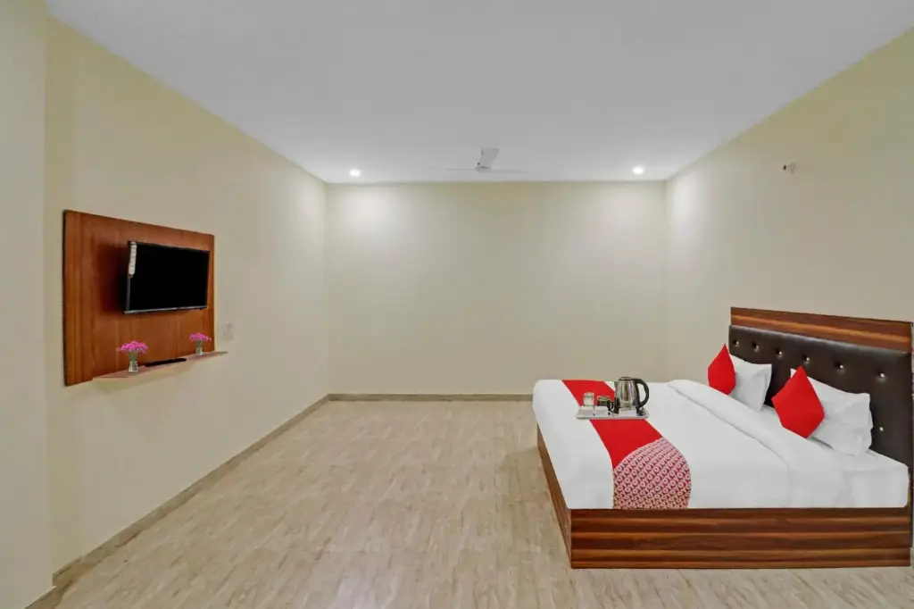Нью-Дели: OYO 87988 Hotel Happy Moments