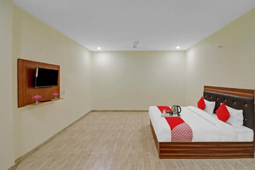 Нью-Дели: OYO 87988 Hotel Happy Moments
