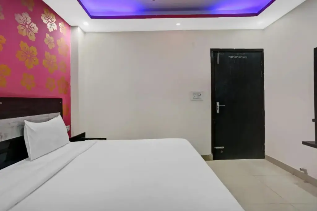 Нью-Дели: OYO Flagship 70301 Hotel Blue Orchid
