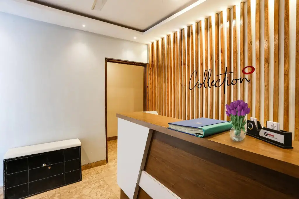 Мумбаи: Capital O 61246 Hotel de Meridian