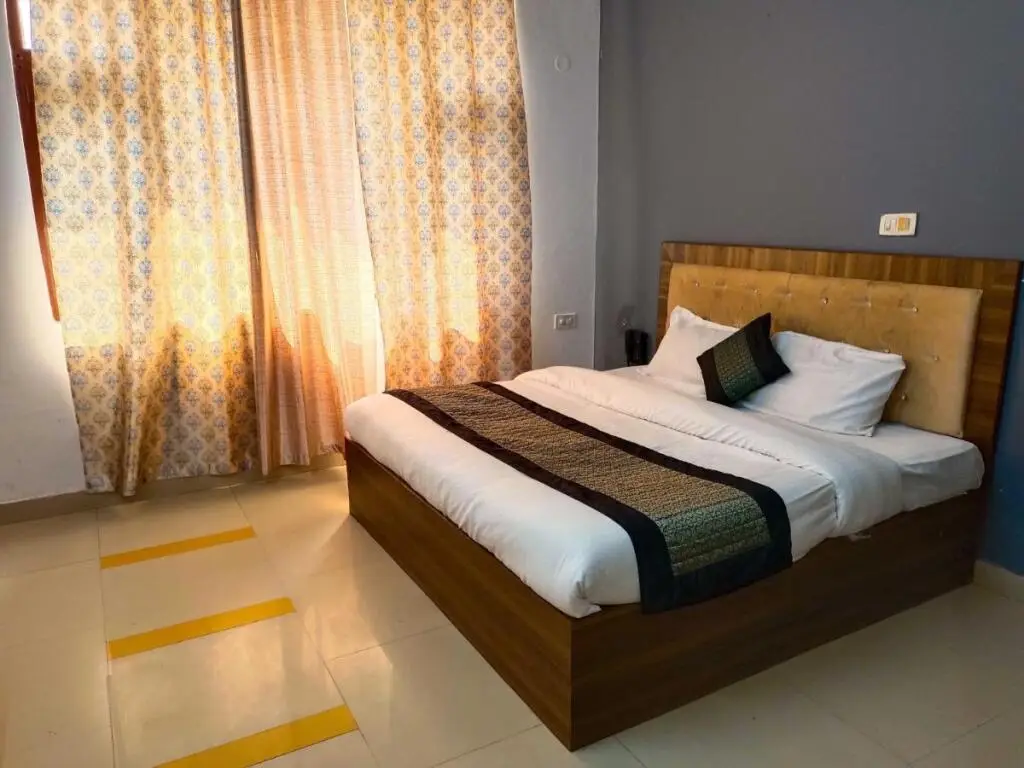 Массури: Oyo Flagship Hotel 9 Palm