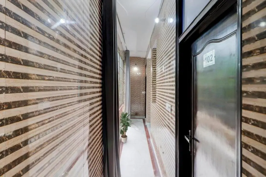 Нью-Дели: OYO 91483 Hotel Amazing House