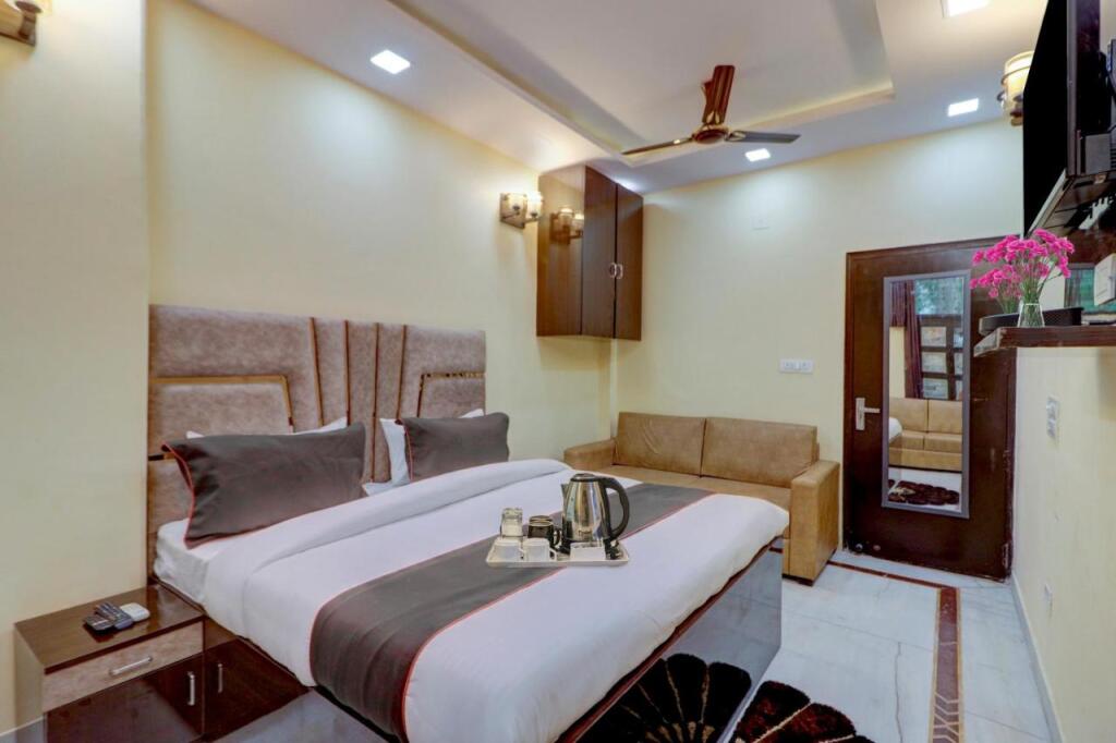Нью-Дели: OYO 91483 Hotel Amazing House