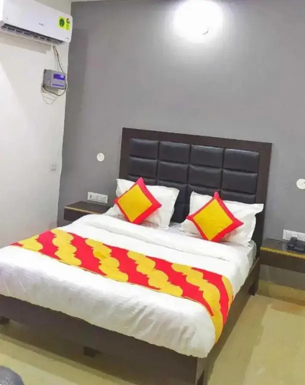 Нью-Дели: POP 701186 Hotel Lajwanti Dlx