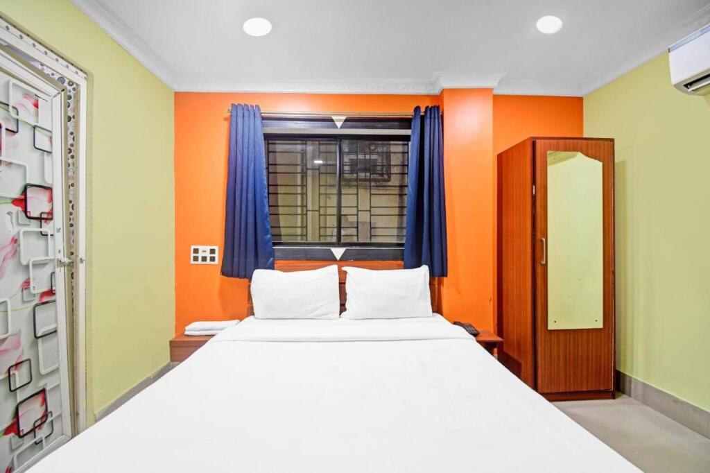 Колката: Oyo Flagship 80615 Bhart Plaza Inn