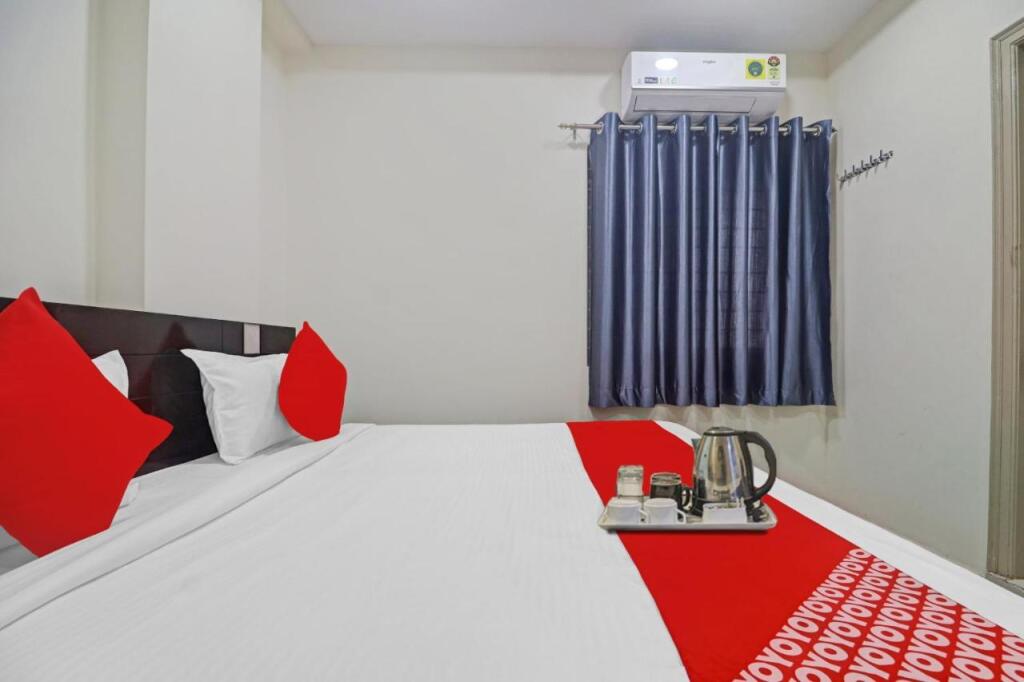Хидерабад: OYO 93436 Msr Guest Inn