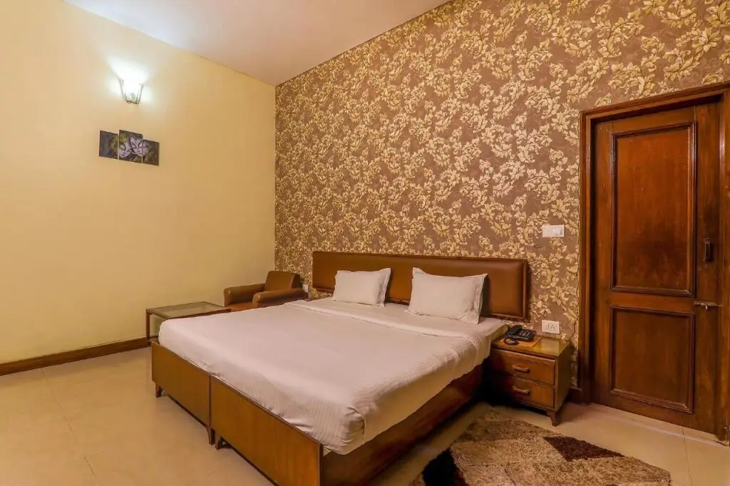Лакхнау: FabHotel Executive Guest House