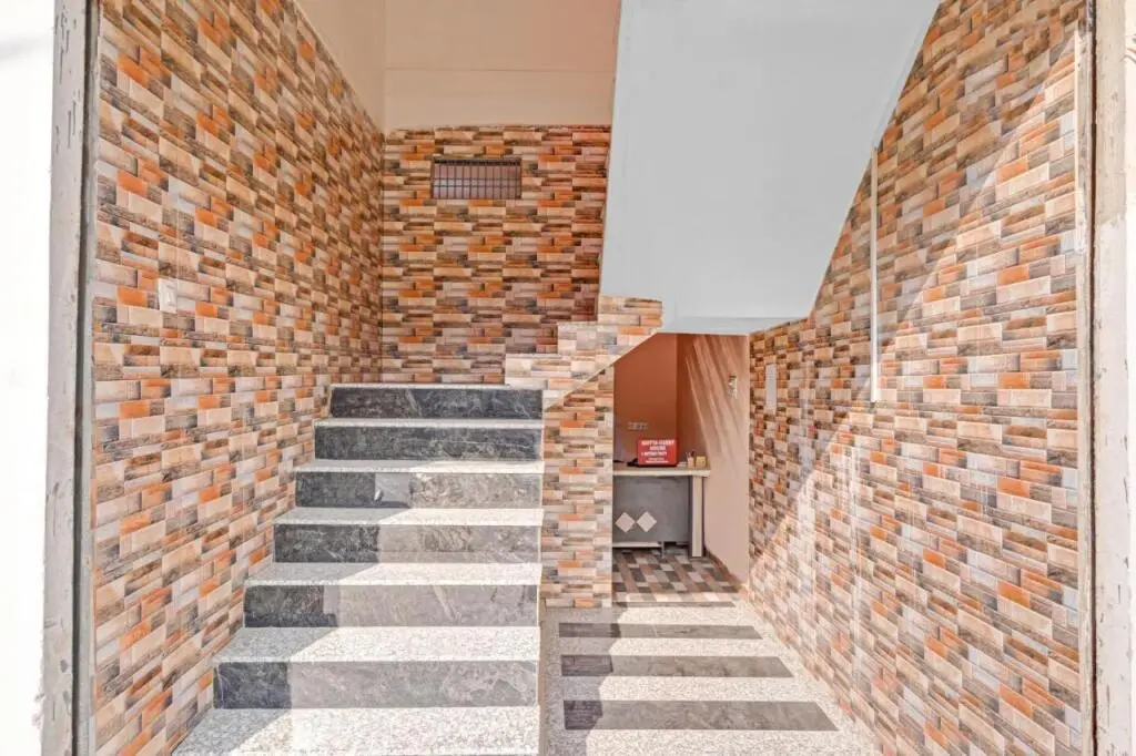 Oyo Flagship 80598 Aditya Guest House — фото 1