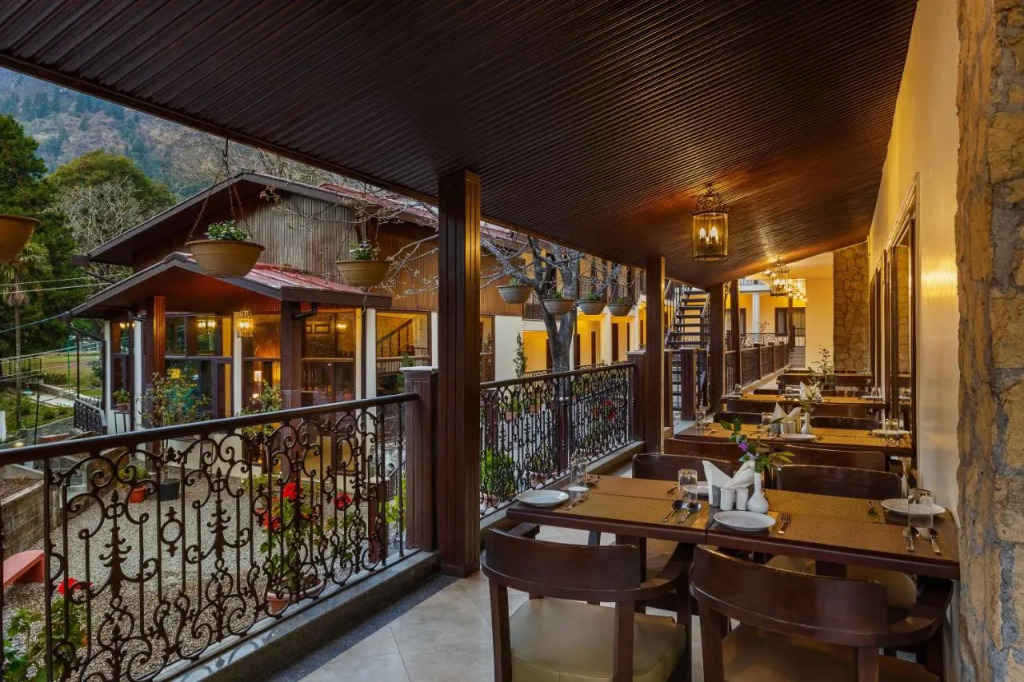 Наинитал: The Earls Court by Leisure Hotels