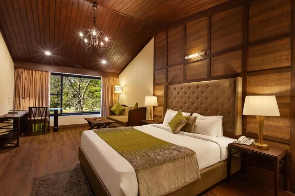 Наинитал: The Earls Court by Leisure Hotels
