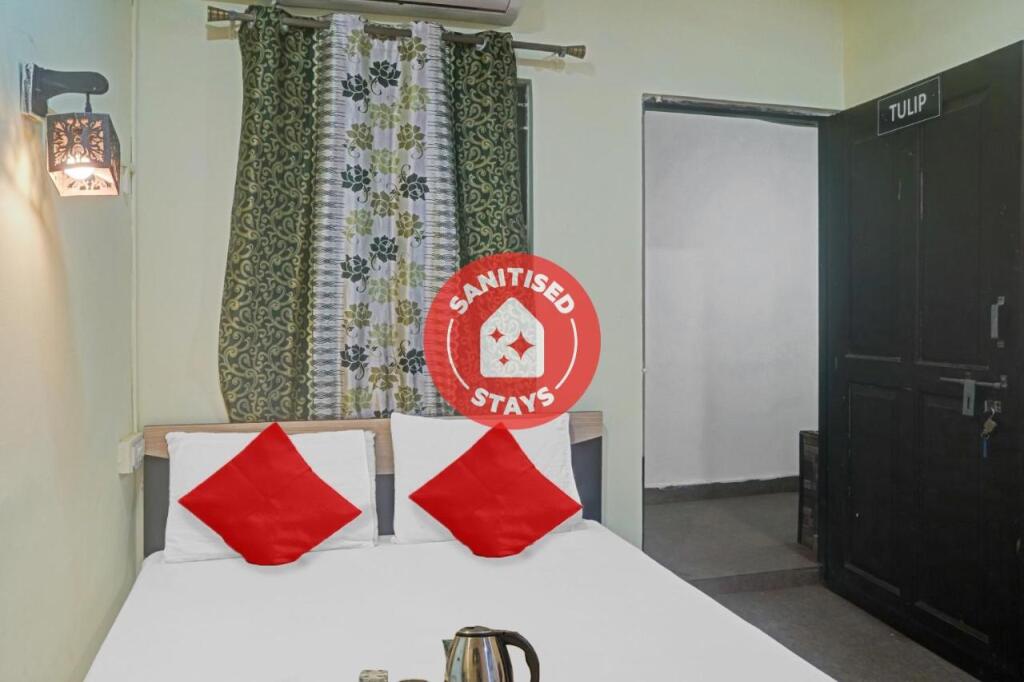 Бага: Oyo 88189 Small Daddy Hotel