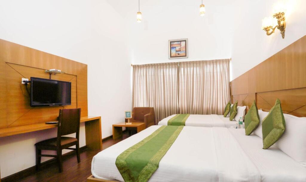 Ути: Treebo Skydale Inn & Suites With Mountain View