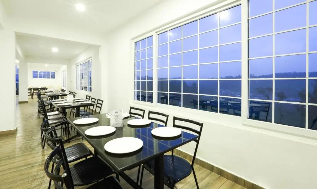 Ути: Treebo Skydale Inn & Suites With Mountain View