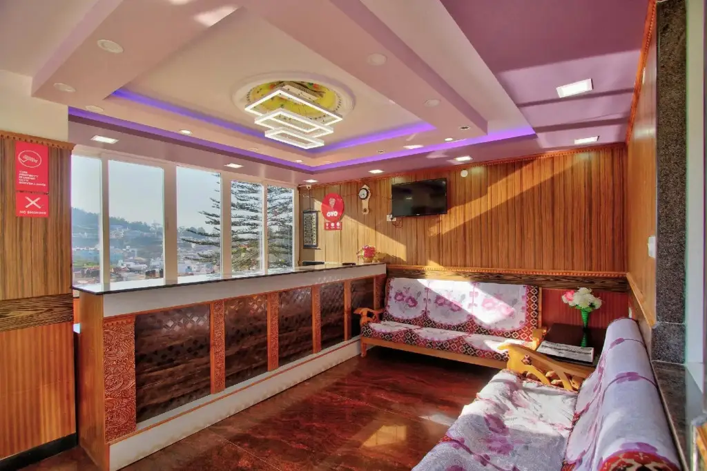 Ути: Capital O 8709 Hotel Rain Forest