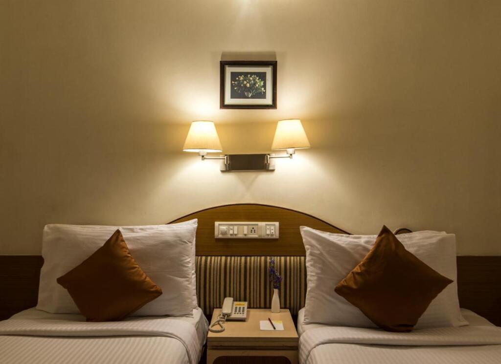 Пуна: Park Central Comfort e-suites, Pune