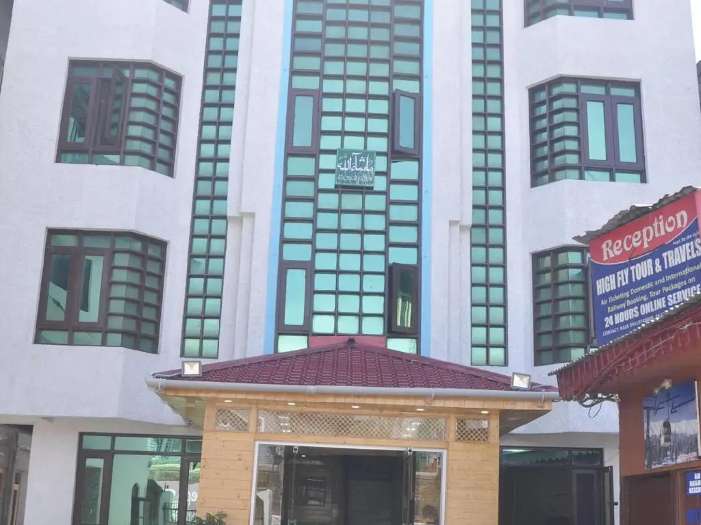 Катра: OYO 18872 Hotel Azad