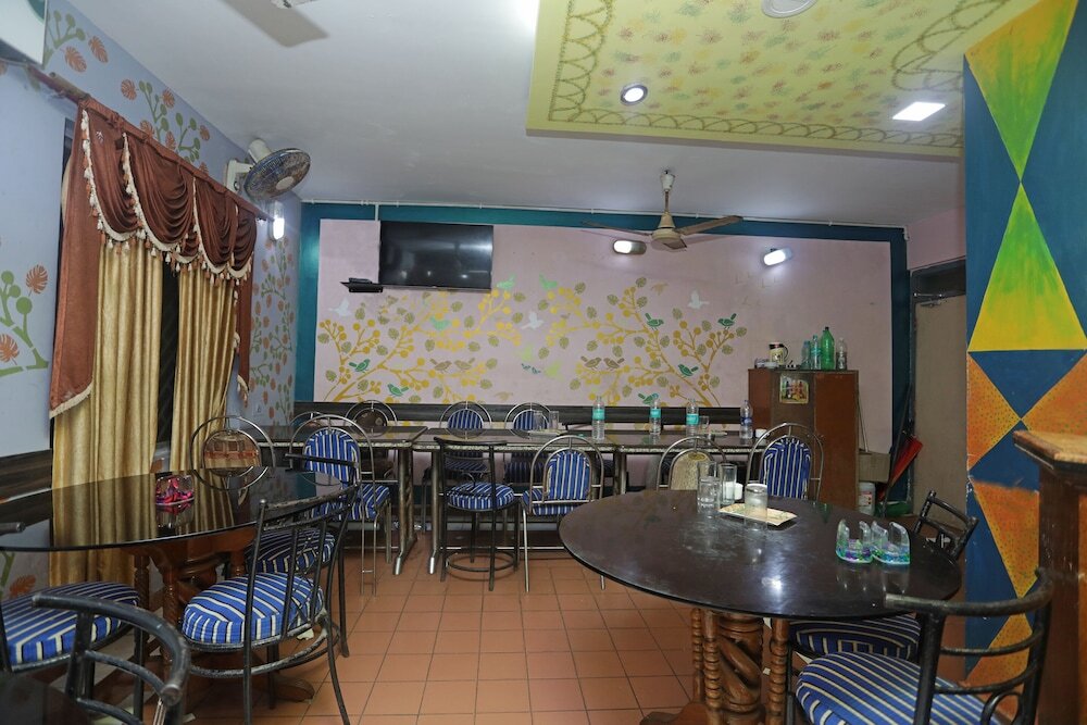 Пури: Capital O 6077 Hotel Ashraya
