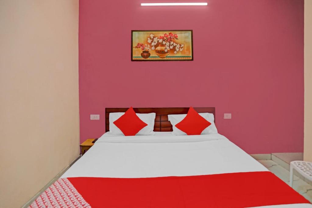 Большая Нойда: Flagship 87294 Pari Hotel