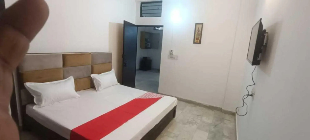 Мератх: OYO 70049 Hotel Pearl Inn