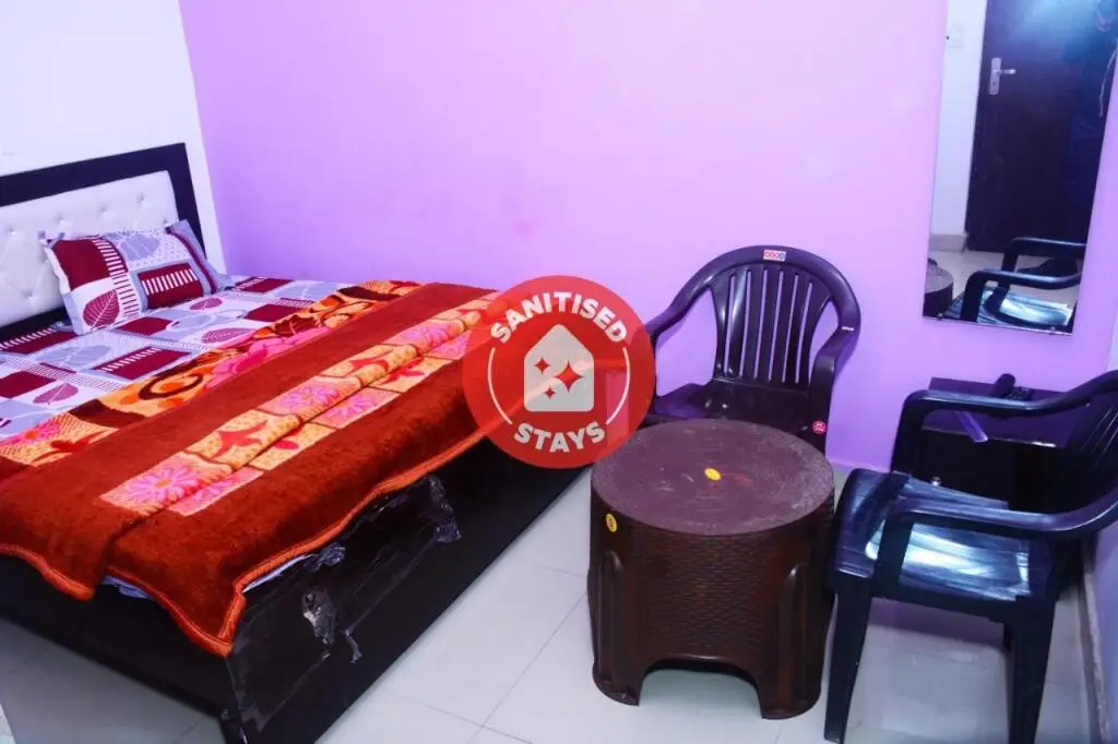 Мератх: Oyo 89044 Raa Inn Room