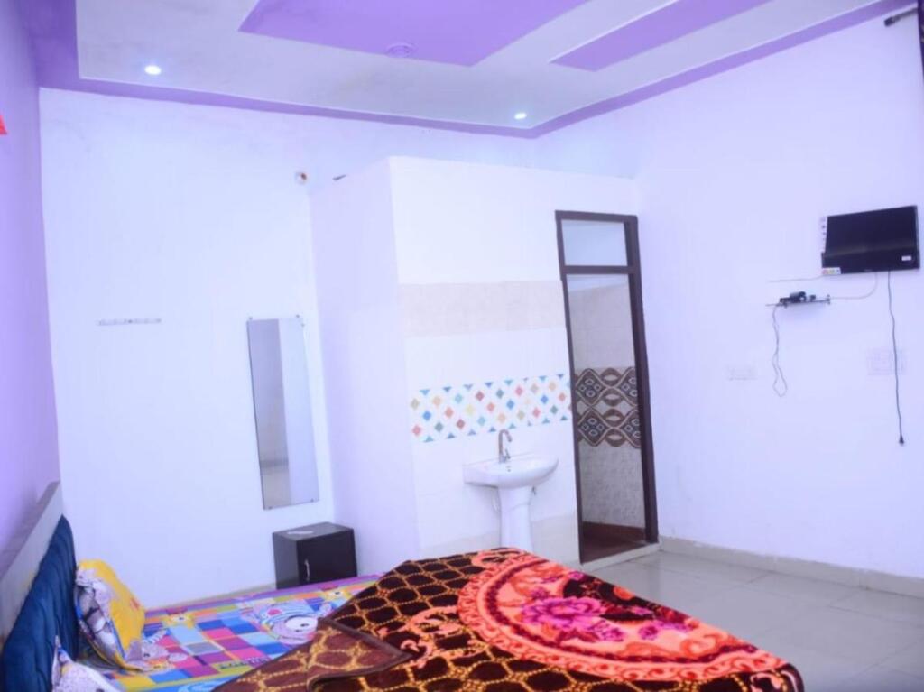 Мератх: Oyo 89044 Raa Inn Room