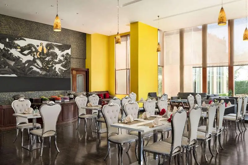 Джайпур: Ramada By Wyndham Jaipur Jaisinghpura