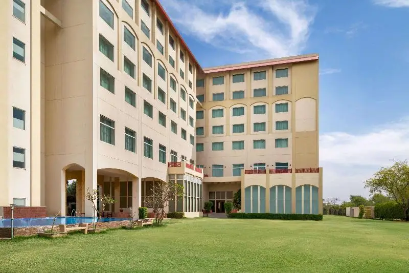 Джайпур: Ramada By Wyndham Jaipur Jaisinghpura