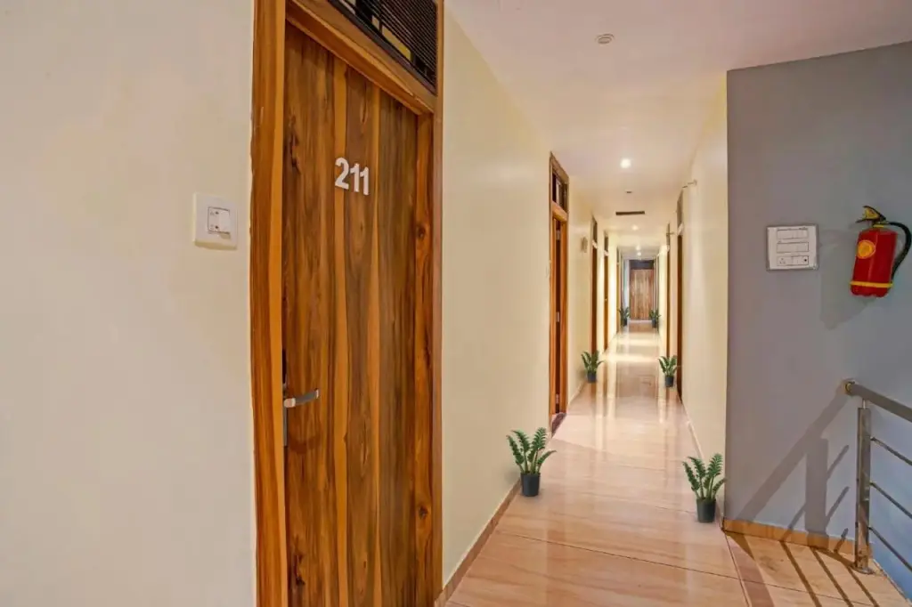 Мумбаи: Capital O 70120 Hotel Art Inn