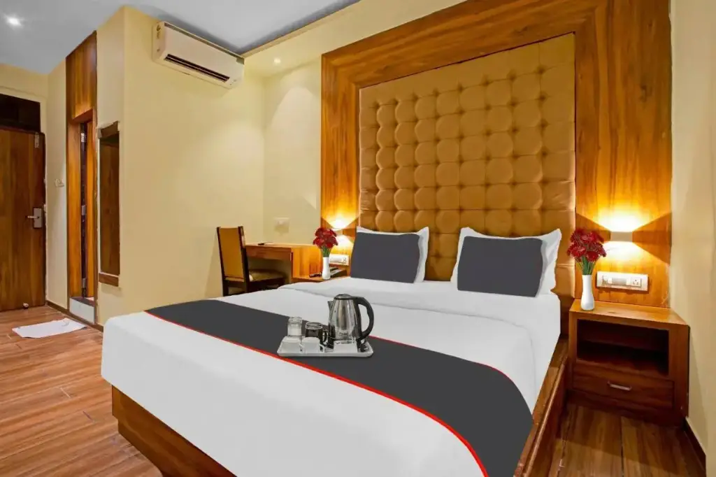 Мумбаи: Capital O 70120 Hotel Art Inn