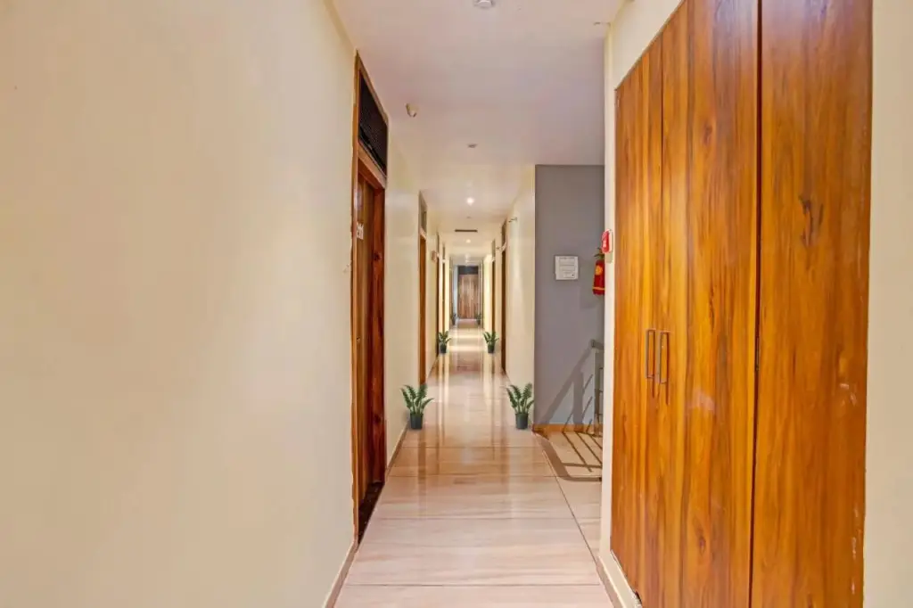 Мумбаи: Capital O 70120 Hotel Art Inn