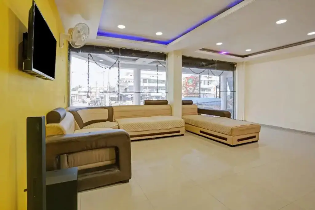 Нагпур: OYO Flagship 70132 Hotel Lemon Grass