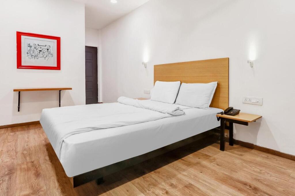 Лакхнау: Townhouse 1156 Hotel Grey Leaves