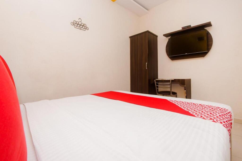 Мумбаи: Flagship 8544 Hotel Bentleys