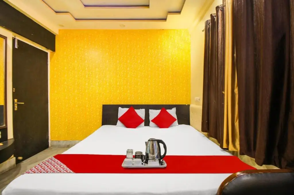 Колката: OYO Flagship 70359 Ecopark Guest House