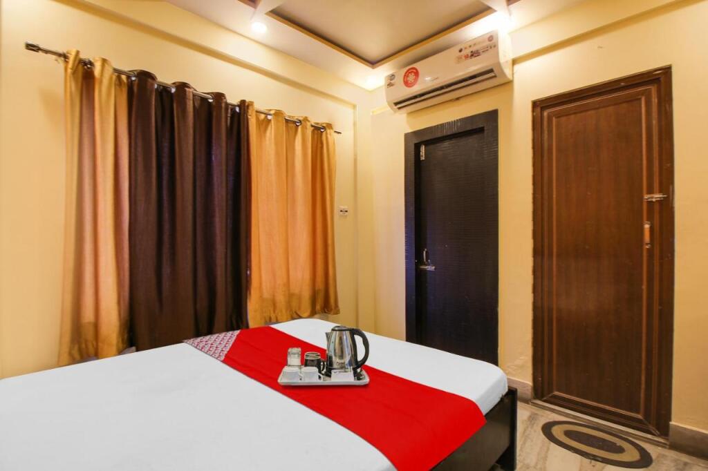 Колката: OYO Flagship 70359 Ecopark Guest House