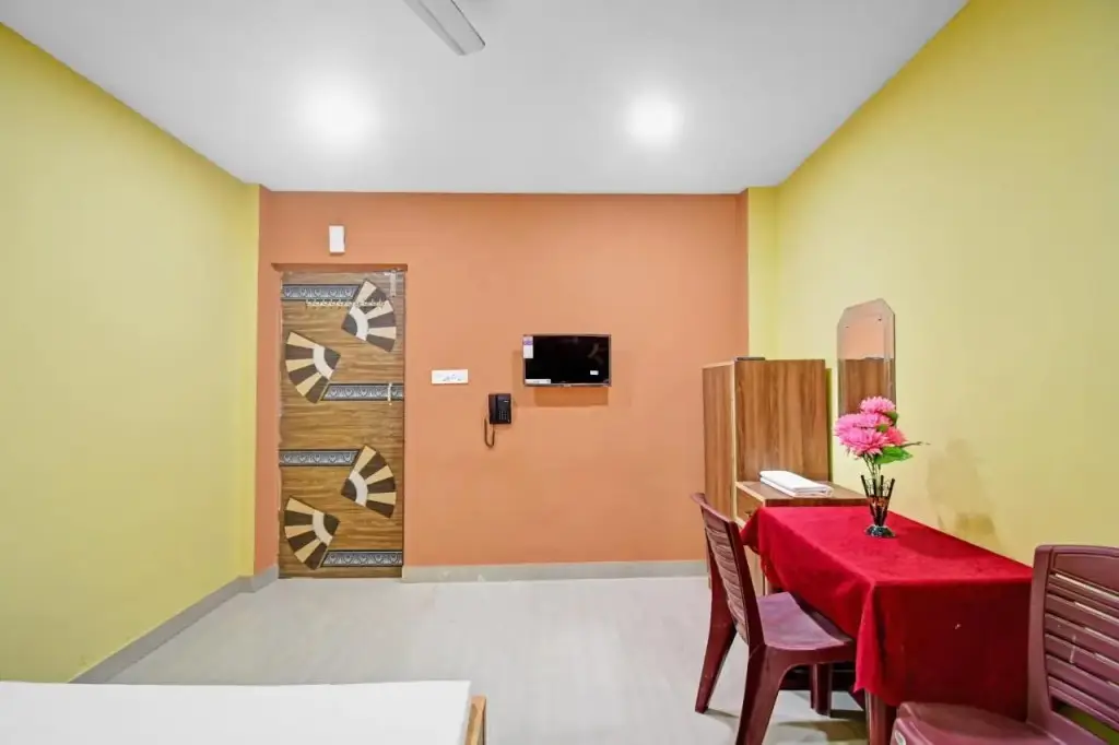 Колката: OYO Flagship 80636 Santoshi Banquet And Marriage Hall