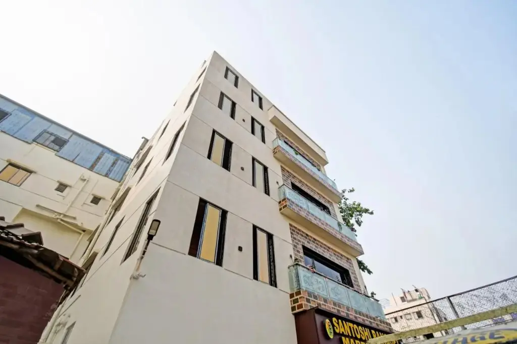 Колката: OYO Flagship 80636 Santoshi Banquet And Marriage Hall