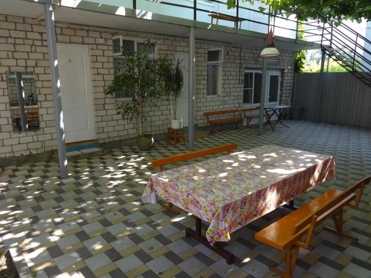 Витязево: Guest house U ivanycha