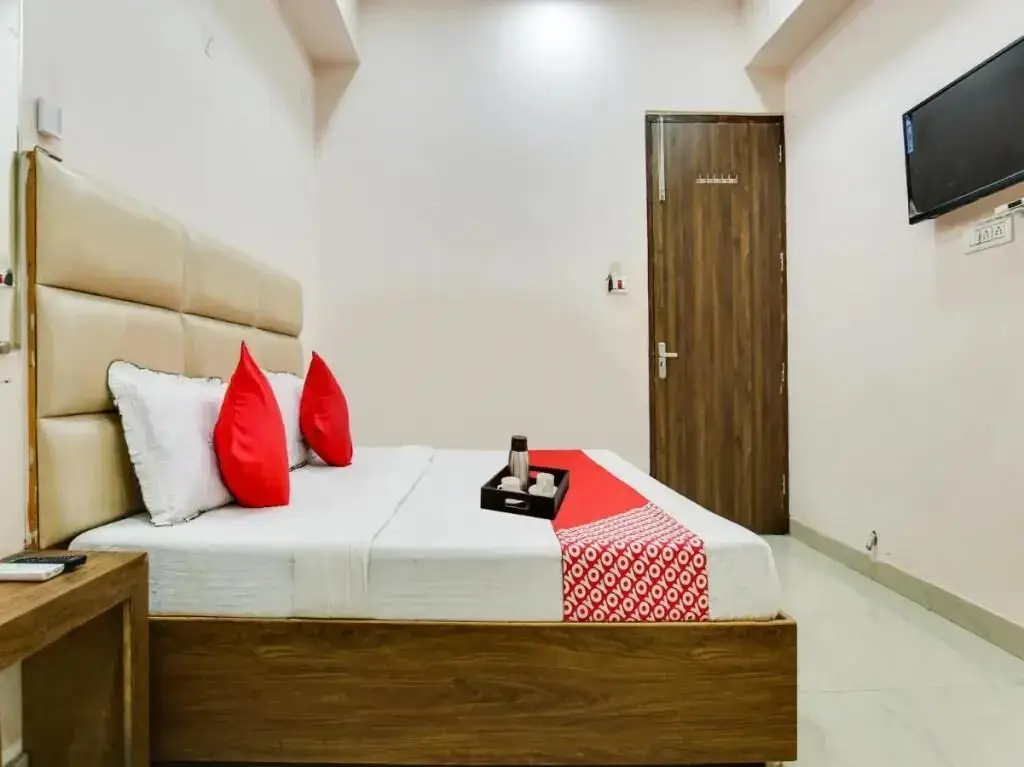 OYO Flagship 70294 Makkar's Rest Inn — фото 1