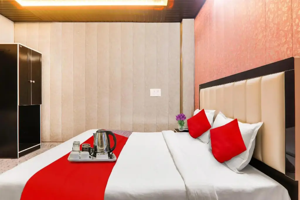 Лакхнау: Flagship 93242 Hotel Comforties