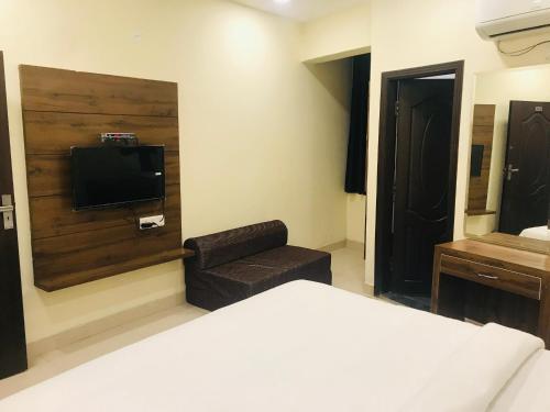 Амритсар: OYO 69762 Hotel 50-50